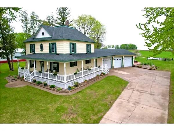 $379,900 | 413 1st Avenue North, Freeport, MN 56331