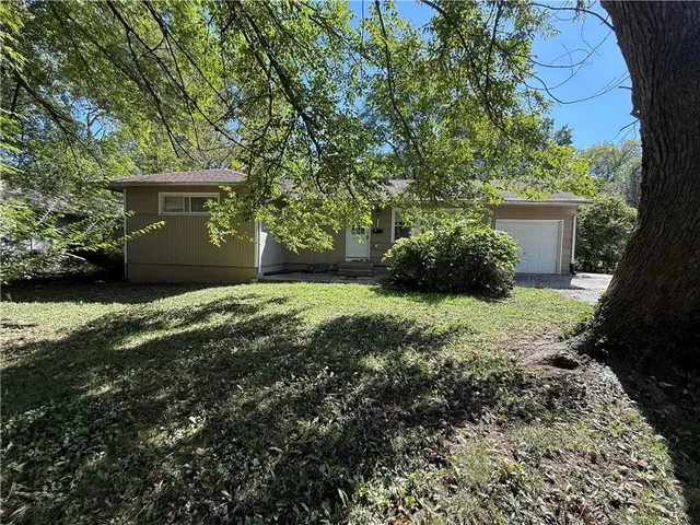 $114,900 | 8605 East 114th Street, Kansas City, MO 64134