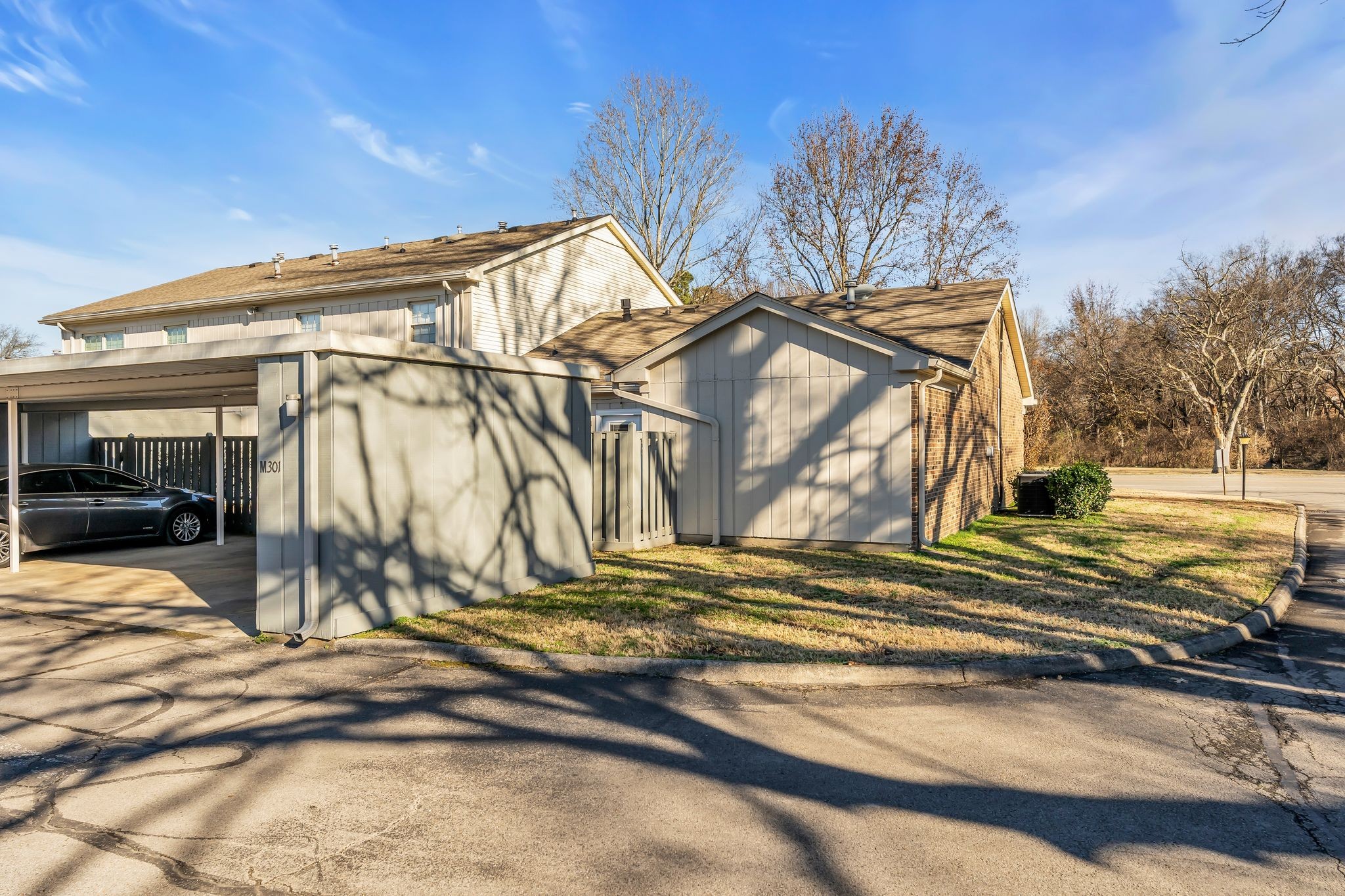 8300 Sawyer Brown Road, Unit M301 Nashville, TN 37221 - Photo 33 of 36 a view of a house with a snow