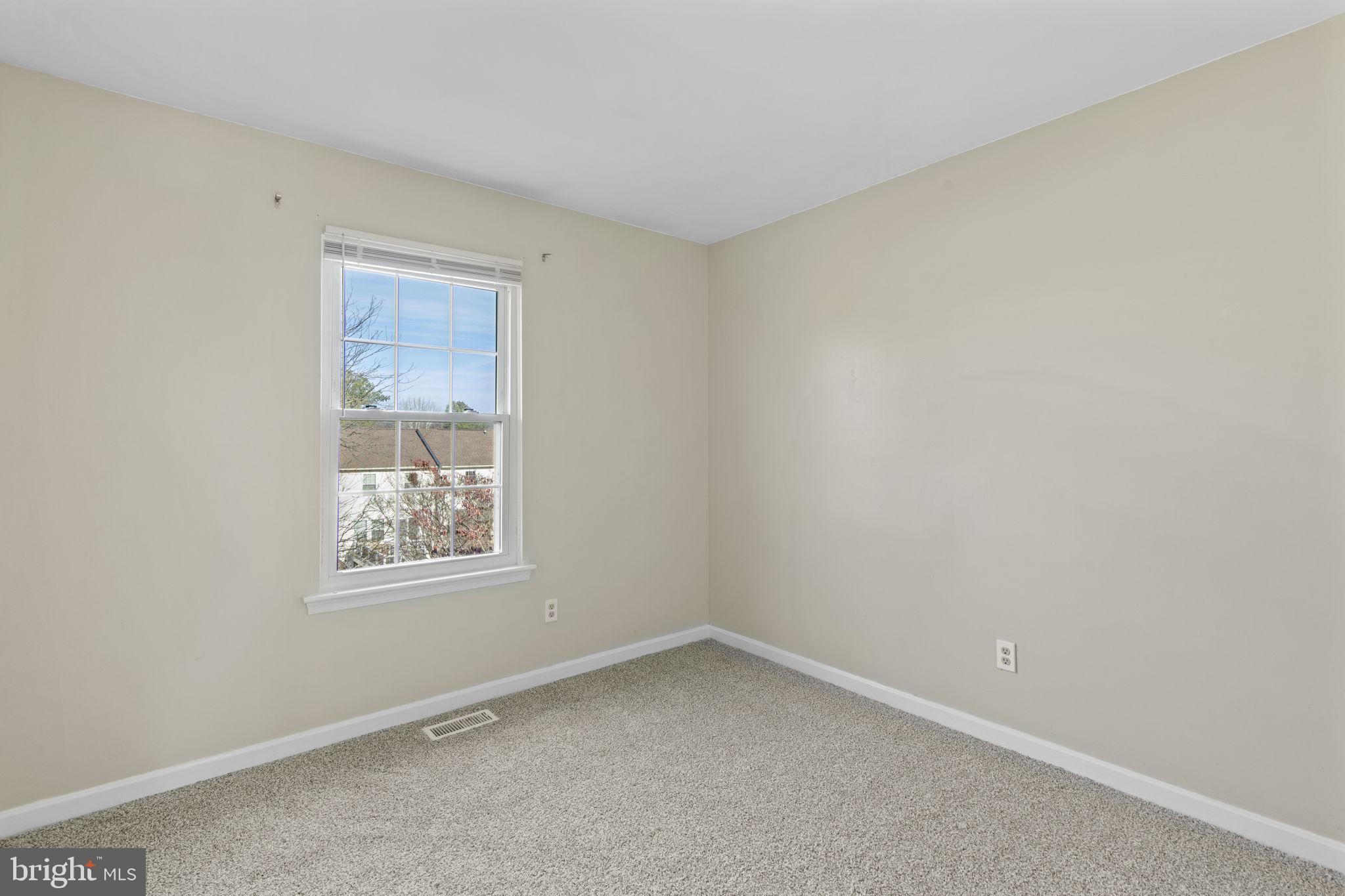 322 Overlea Place Abingdon, MD 21009 - Photo 13 of 27 an empty room with a window