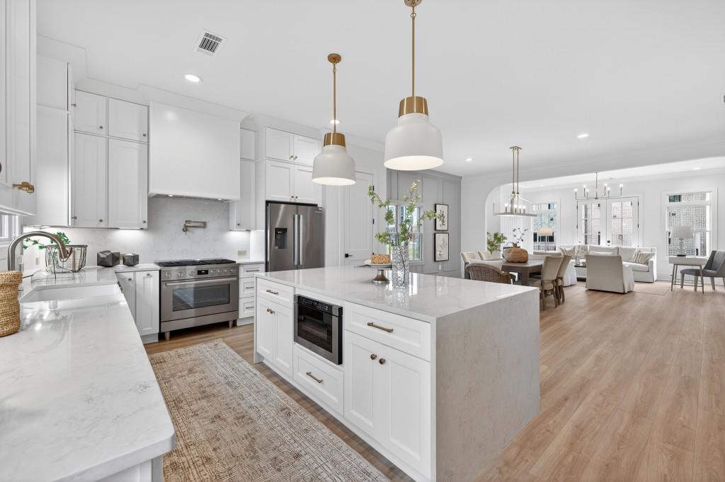 337 Sugarview Road Sugar Hill, GA 30518 - Photo 11 of 58