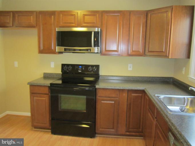 3416 Janvale Road Baltimore, MD 21244 - Photo 16 of 30 Kitchen