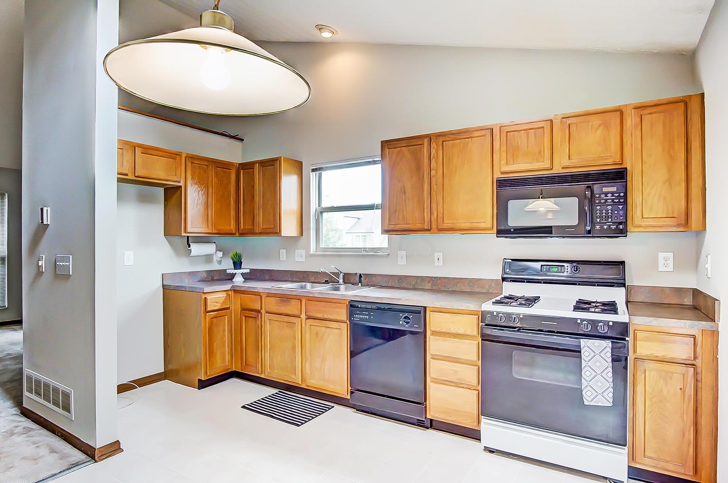 2926 Tracer Road Columbus, OH 43232 - Photo 6 of 22 Gallery Image 6
