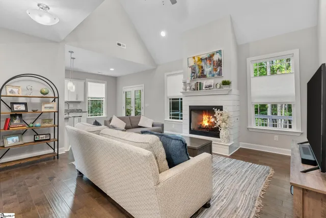 $534,900 | 8 Spur Drive, Travelers Rest, SC 29690