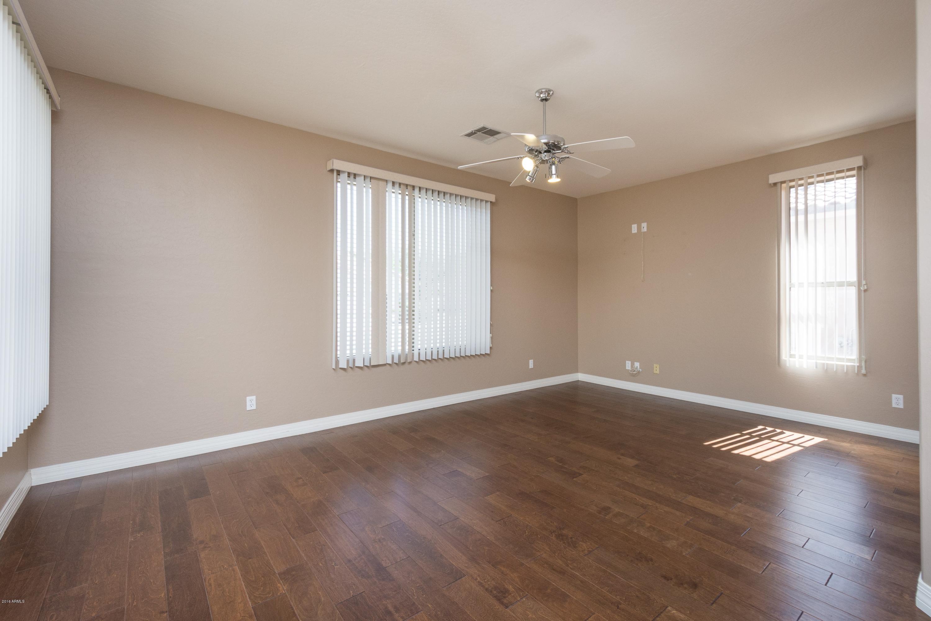 903 East Redfield Road Phoenix, AZ 85022 - Photo 15 of 27 015_Bedroom Suite
