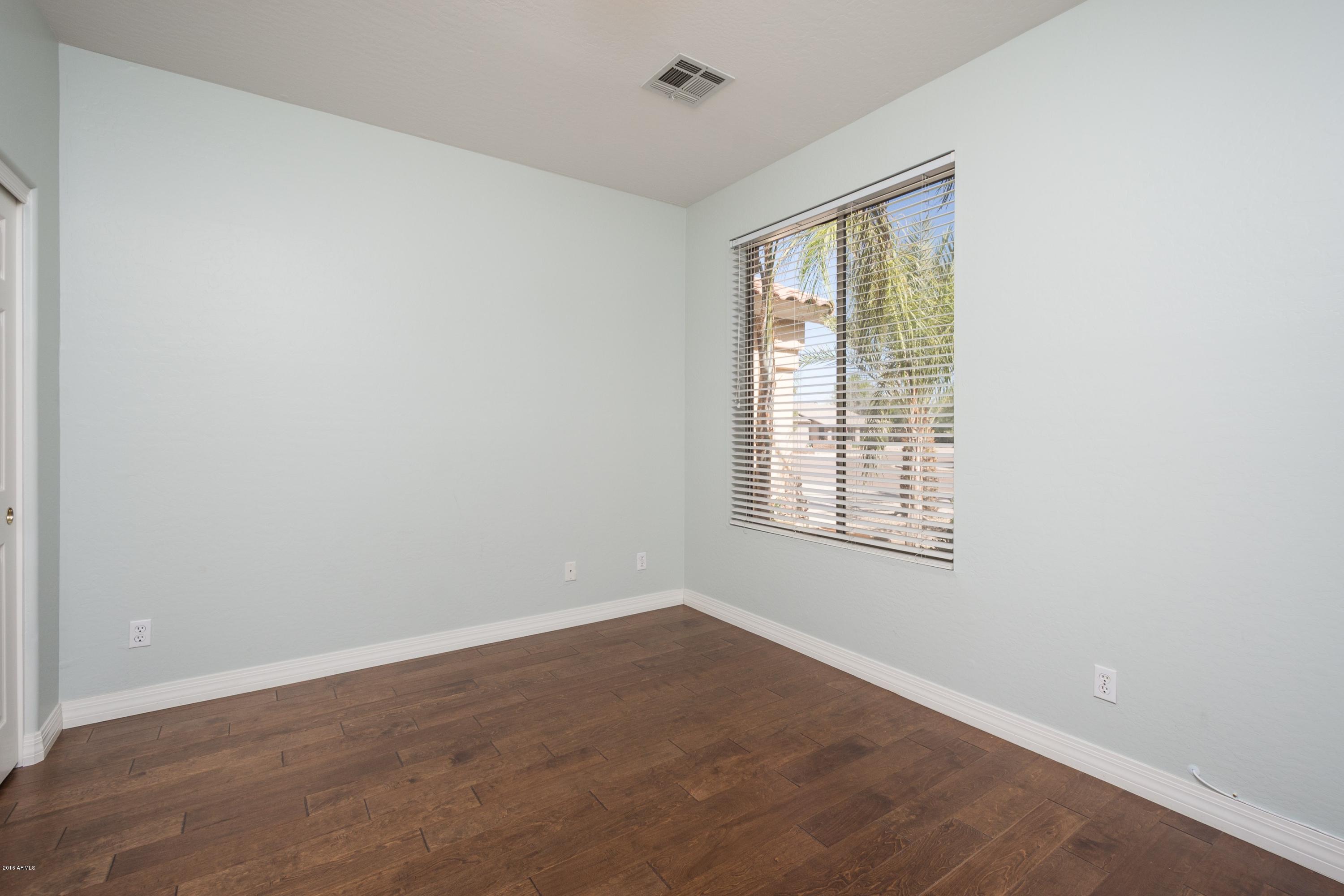 903 East Redfield Road Phoenix, AZ 85022 - Photo 17 of 27 017_Bedroom 3