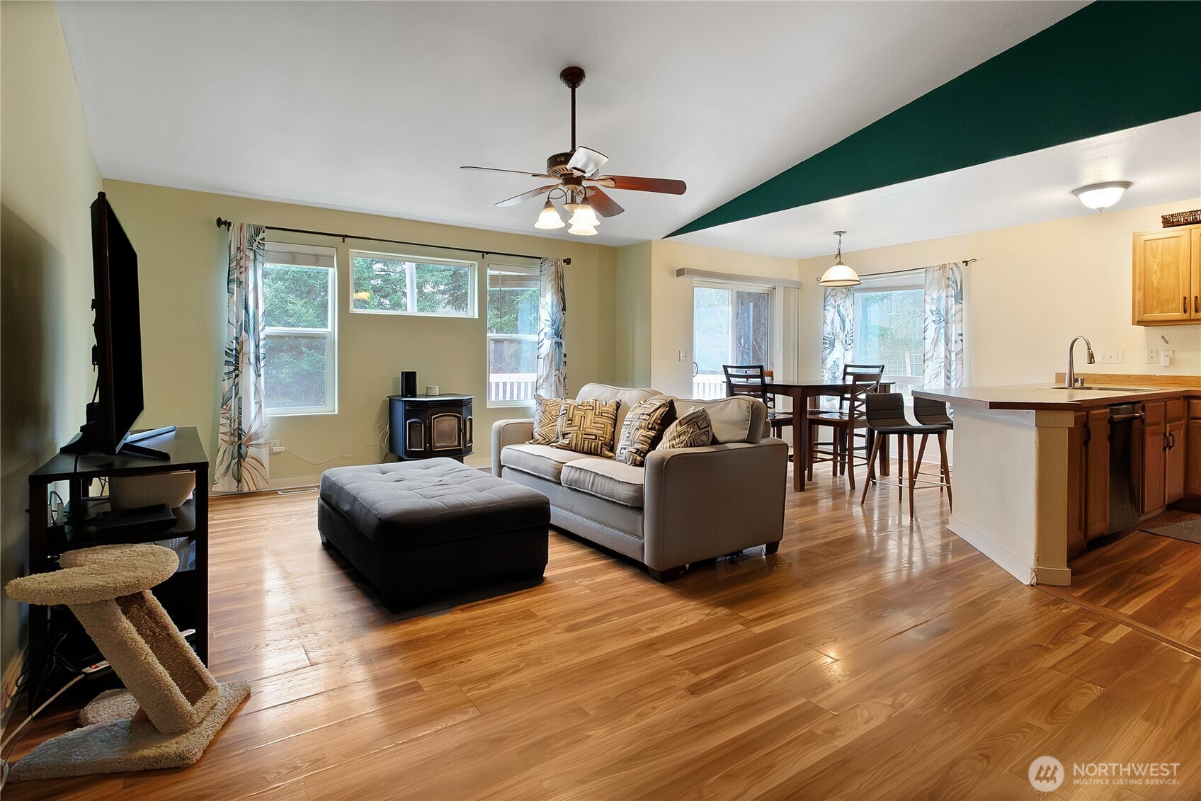 31008 77th Avenue South Roy, WA 98580 - Photo 5 of 31