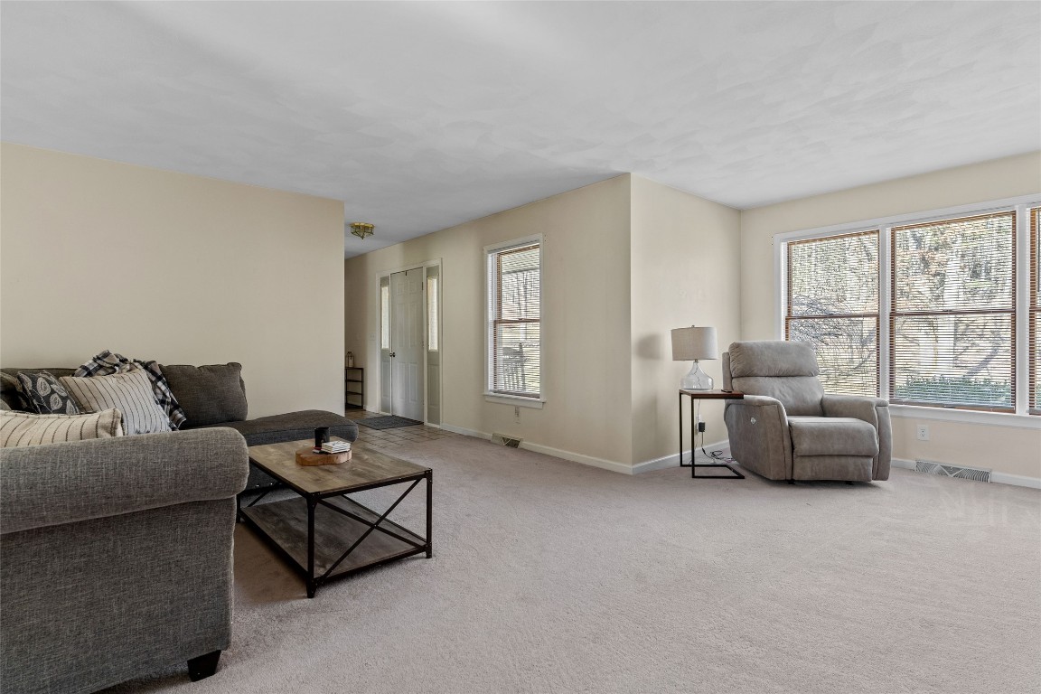 4668 Foster Valley Road Endicott, NY 13760 - Photo 4 of 32 Gallery Image 4