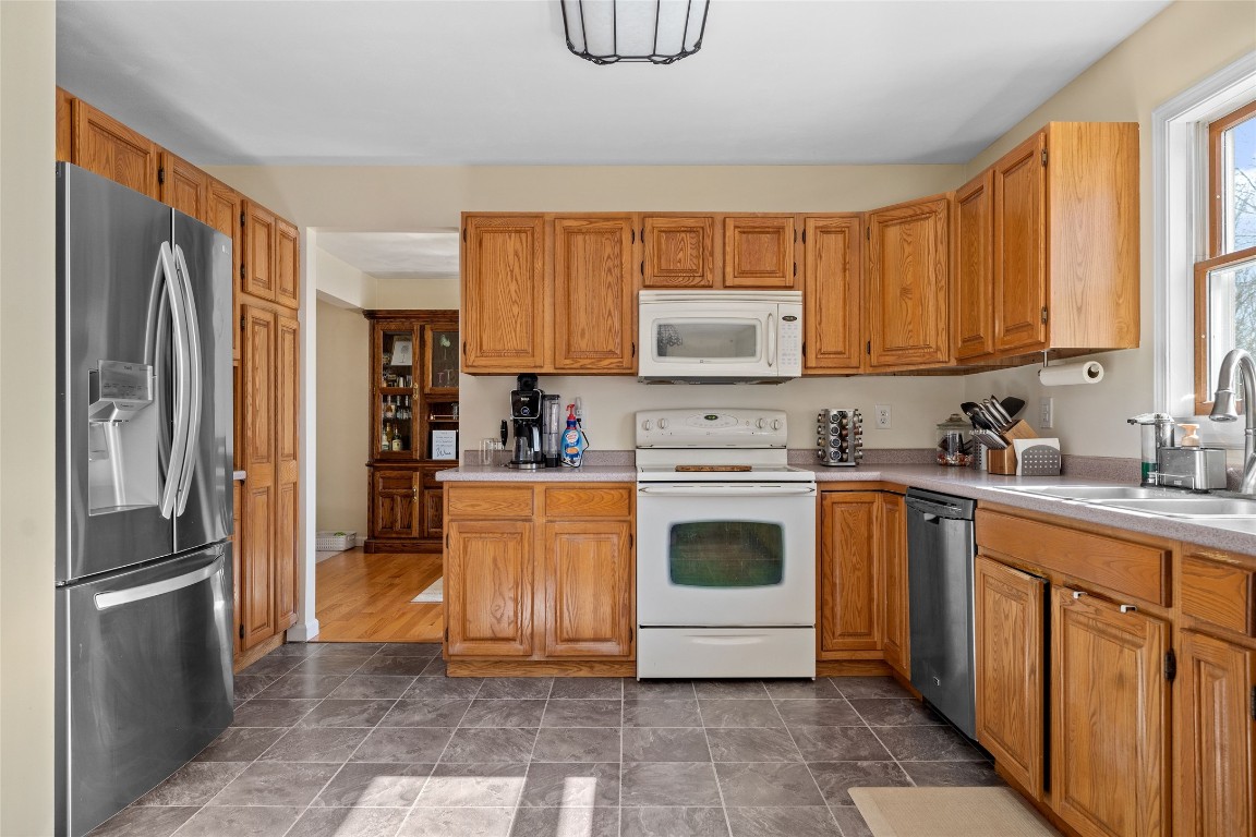 4668 Foster Valley Road Endicott, NY 13760 - Photo 10 of 32 Gallery Image 10