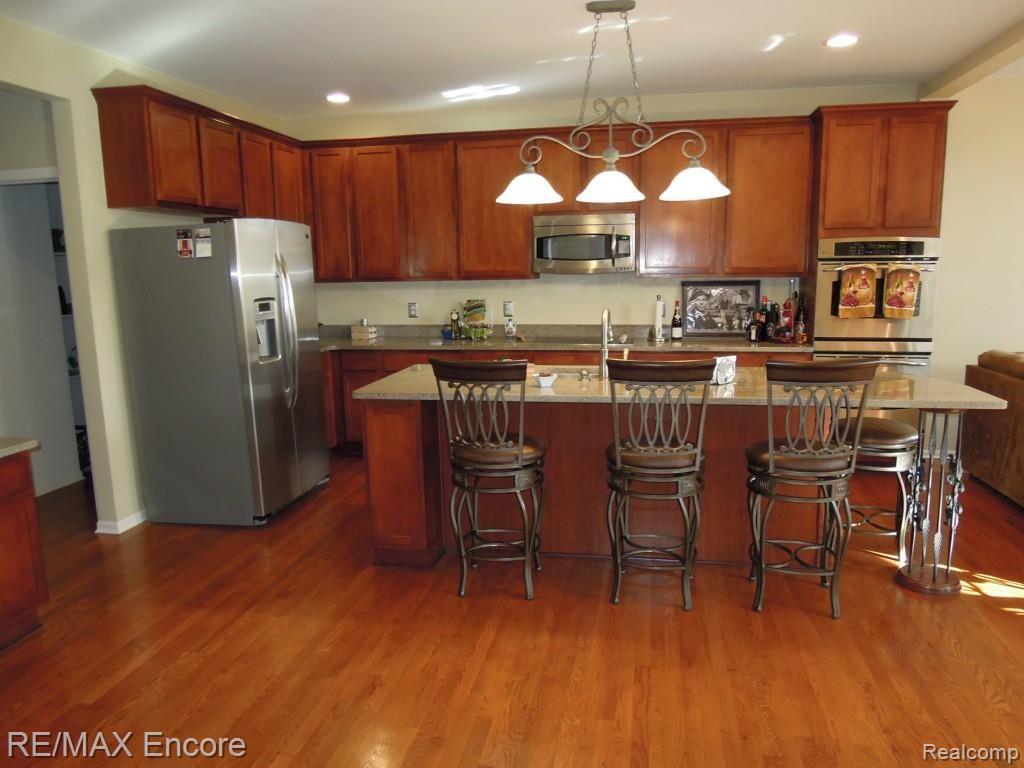 3822 Windingbrook Circle, Unit 8 Rochester Hills, MI 48309 - Photo 16 of 64