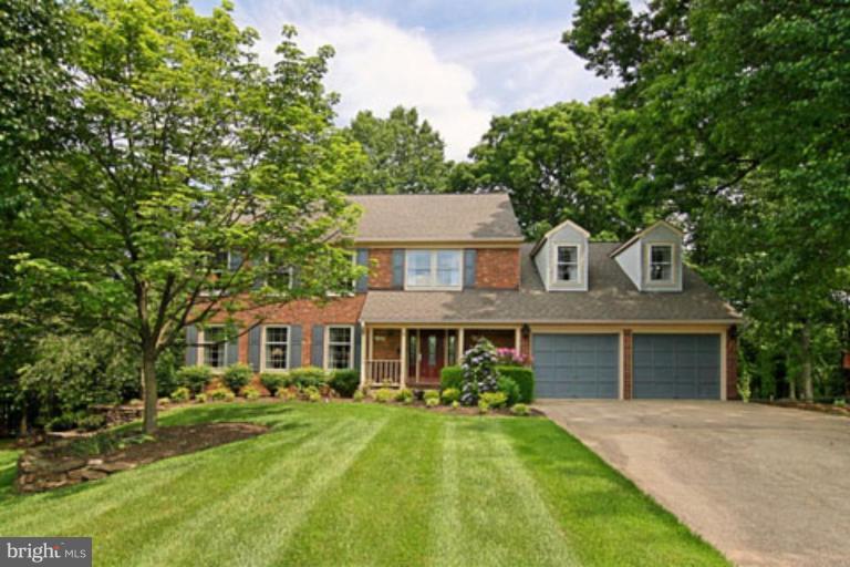 11978 Grey Squirrel Lane Reston, VA 20194 - Photo 1 of 21 Exterior (Main)