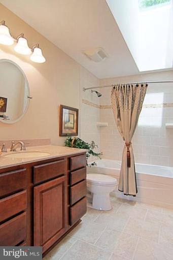 11978 Grey Squirrel Lane Reston, VA 20194 - Photo 2 of 21 Bath #1