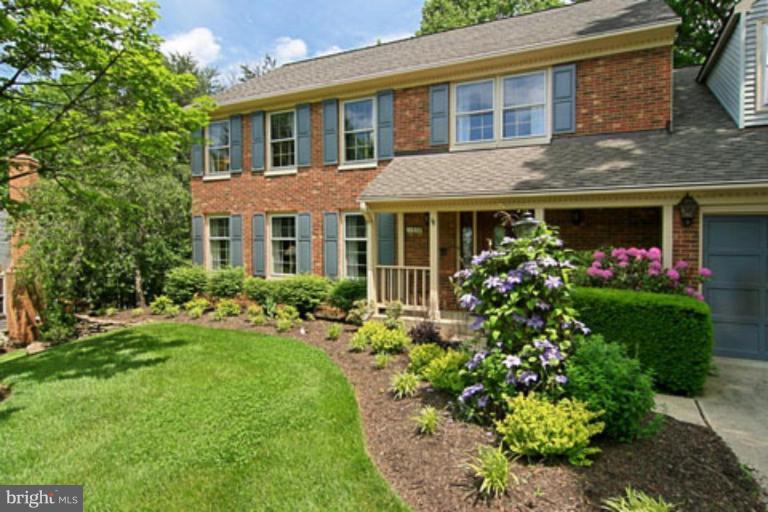 11978 Grey Squirrel Lane Reston, VA 20194 - Photo 5 of 21 Exterior #2
