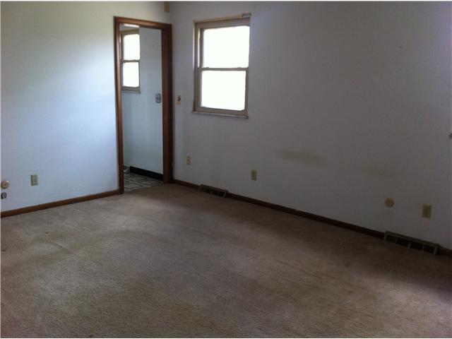 1365 Noe Bixby Road Columbus, OH 43232 - Photo 8 of 12