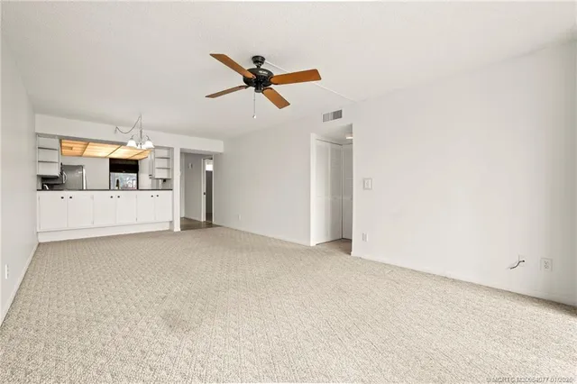 $299,900 | 1950 Southwest Palm City Road, Unit 6105, Stuart, FL 34994