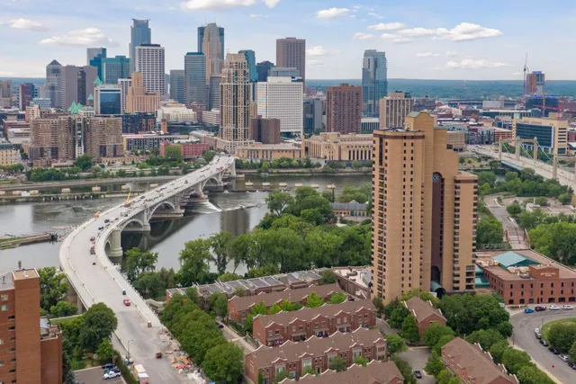 $975,000 | 110 Bank Street Southeast, Unit L2601, Minneapolis, MN 55414