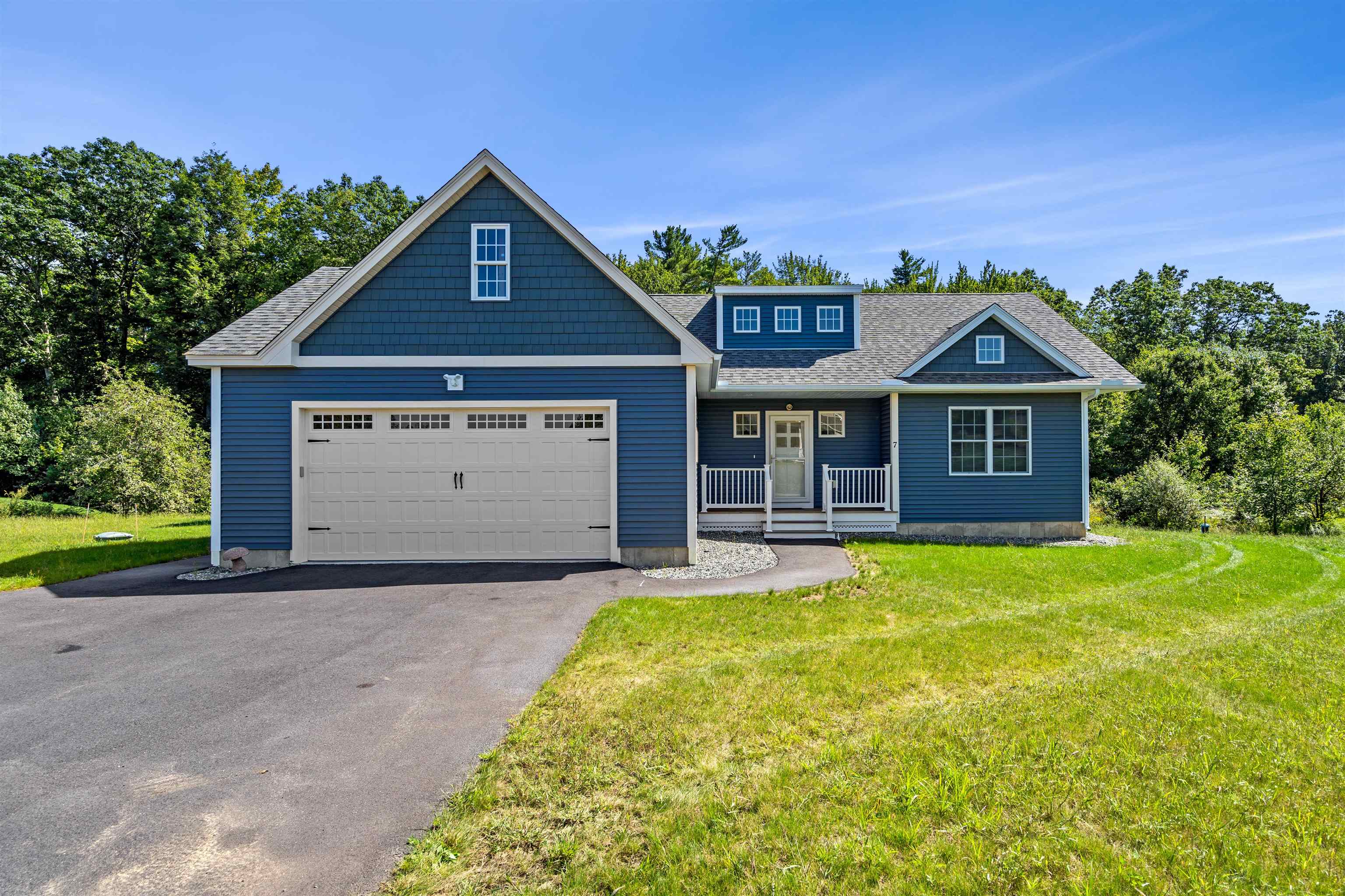 7 Apple Way Epping, NH 03042 - Photo 2 of 39