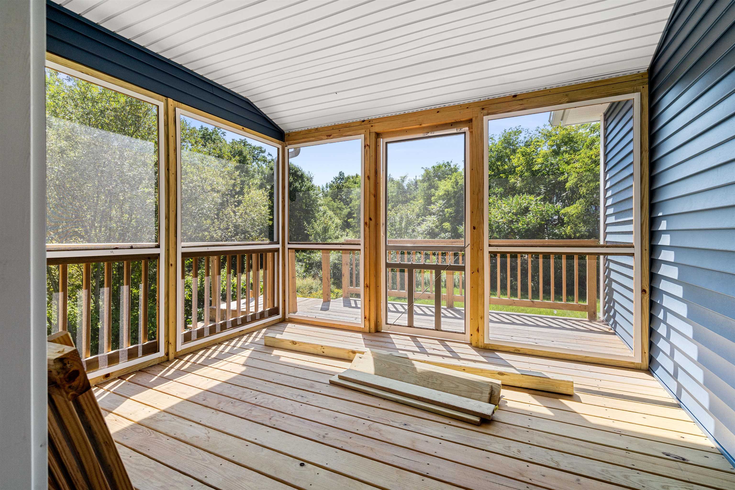 7 Apple Way Epping, NH 03042 - Photo 3 of 39