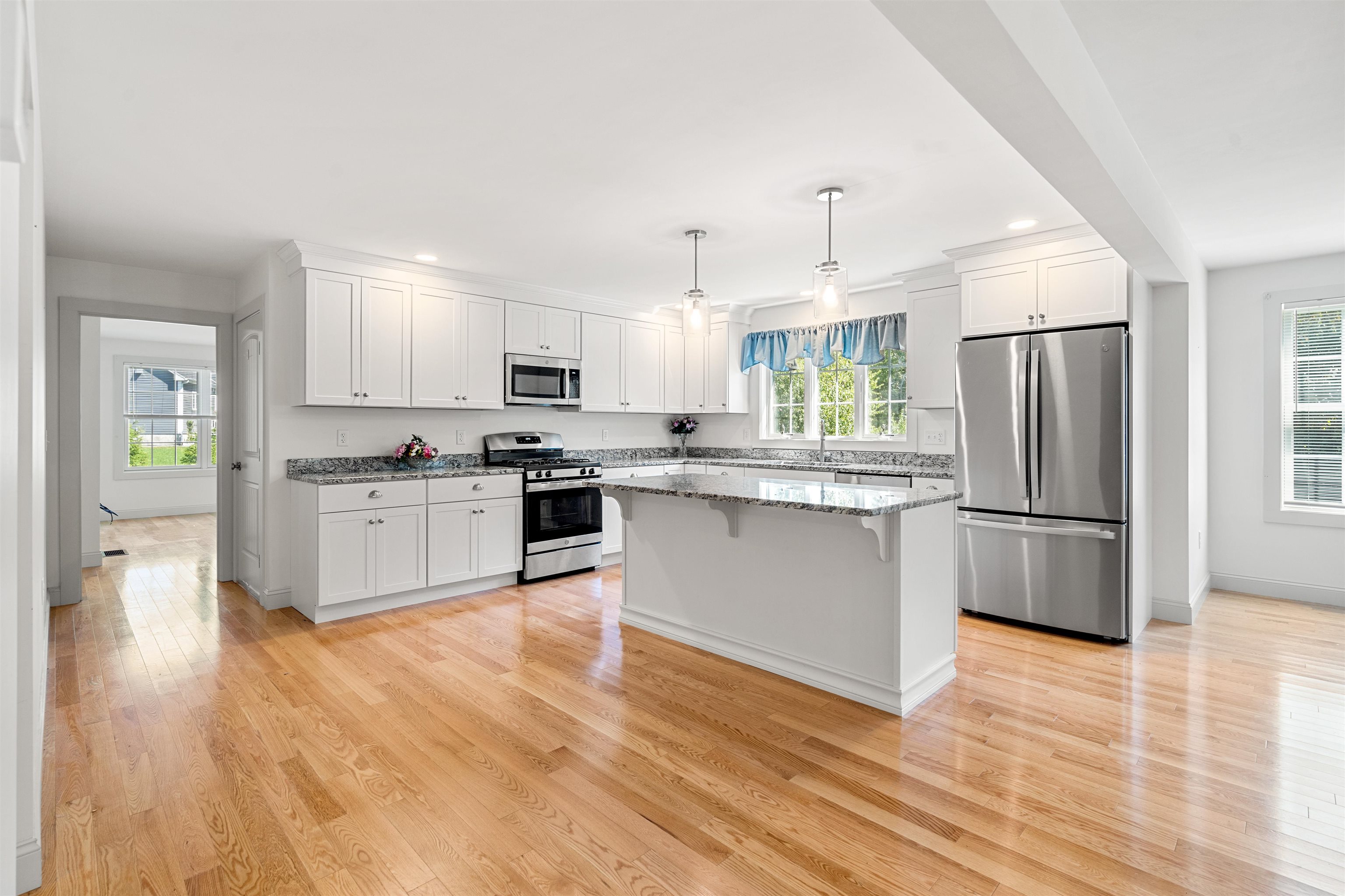 7 Apple Way Epping, NH 03042 - Photo 4 of 39