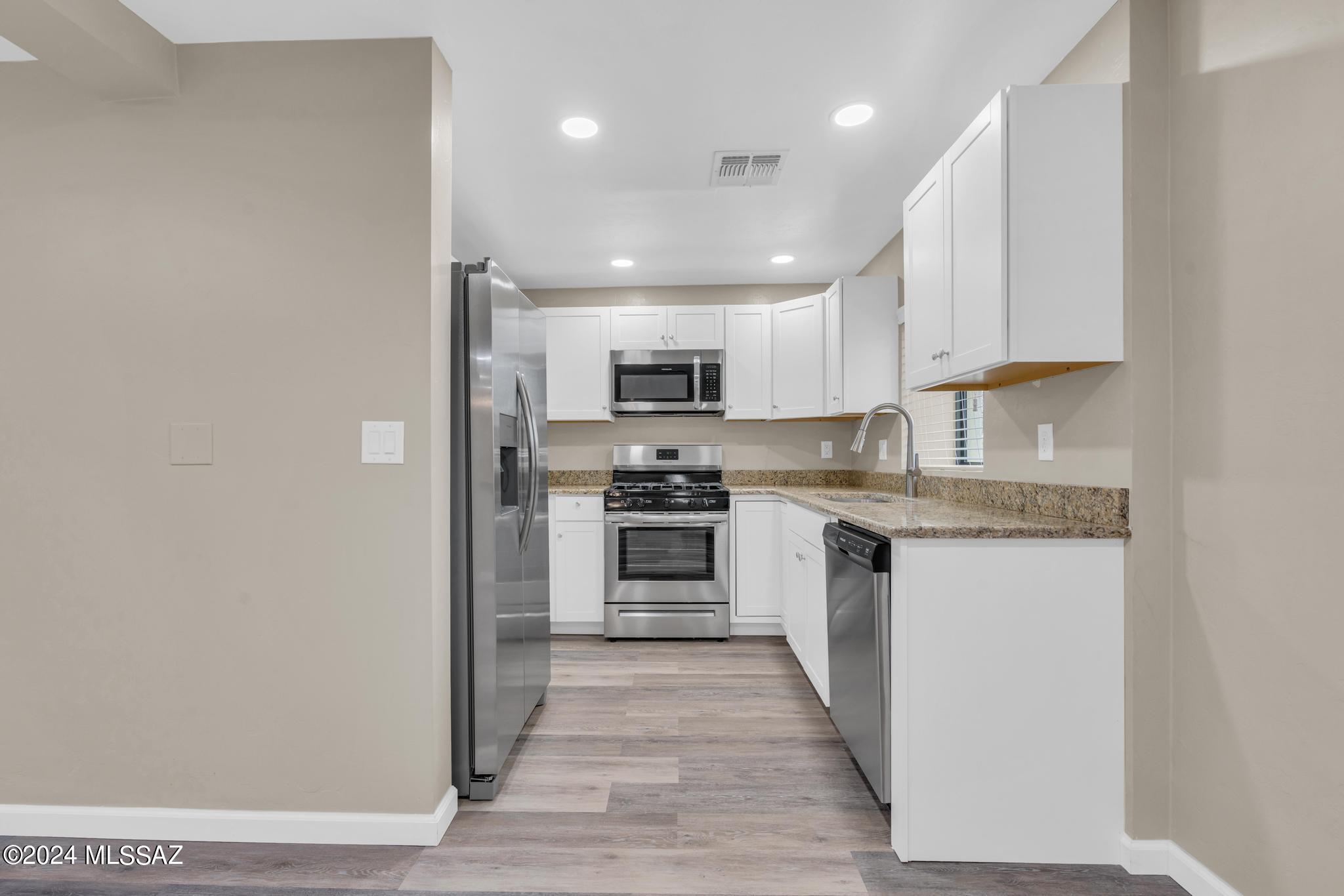 514 East Yavapai Road Tucson, AZ 85705 - Photo 9 of 47 Gallery Image 9