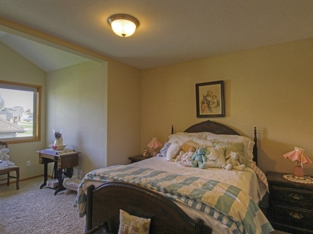 18203 Astor Court Colbert, WA 99005 - Photo 12 of 20 Gallery Image 12