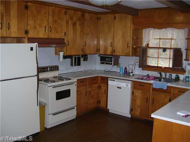 392 Inwood Road Asheboro, NC 27205 - Photo 8 of 16 Kitchen. Kitchen
