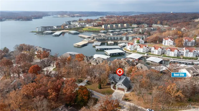 $740,000 | 135 Windjammer Estates Drive, Lake Ozark, MO 65049