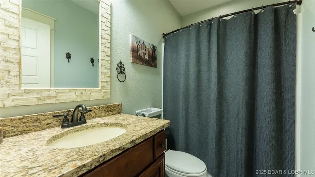 $740,000 | 135 Windjammer Estates Drive, Lake Ozark, MO 65049