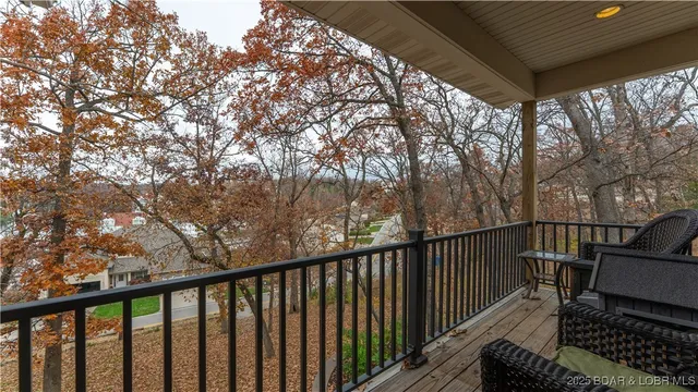$740,000 | 135 Windjammer Estates Drive, Lake Ozark, MO 65049