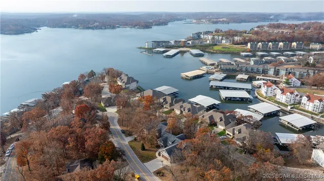 $740,000 | 135 Windjammer Estates Drive, Lake Ozark, MO 65049