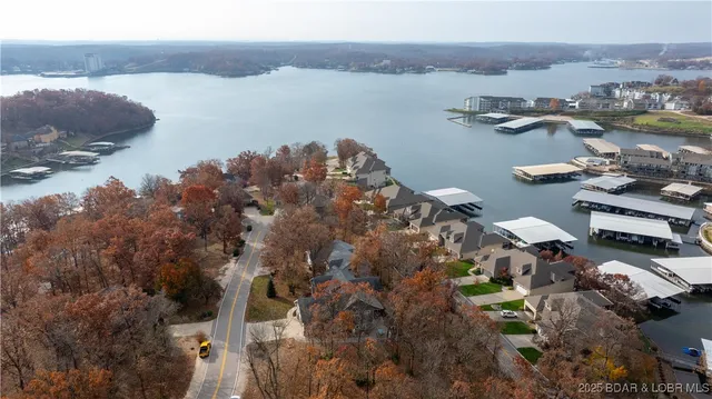 $740,000 | 135 Windjammer Estates Drive, Lake Ozark, MO 65049