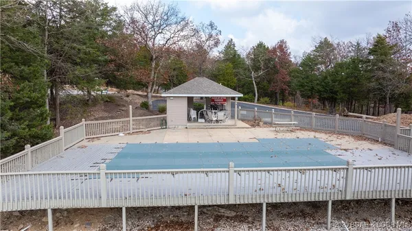 $725,000 | 135 Windjammer Estates Drive, Lake Ozark, MO 65049