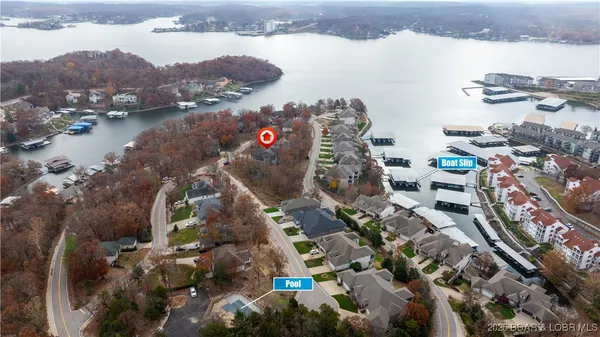 $725,000 | 135 Windjammer Estates Drive, Lake Ozark, MO 65049