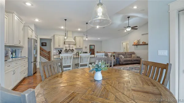 $725,000 | 135 Windjammer Estates Drive, Lake Ozark, MO 65049