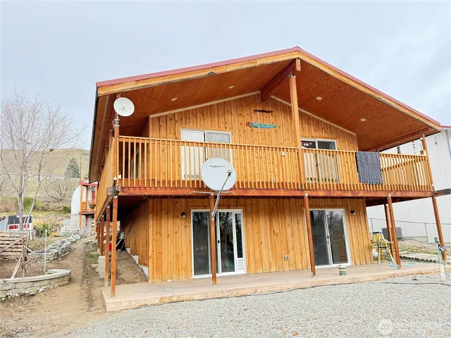 $650,000 | 505 Beach Street, Pateros, WA 98846