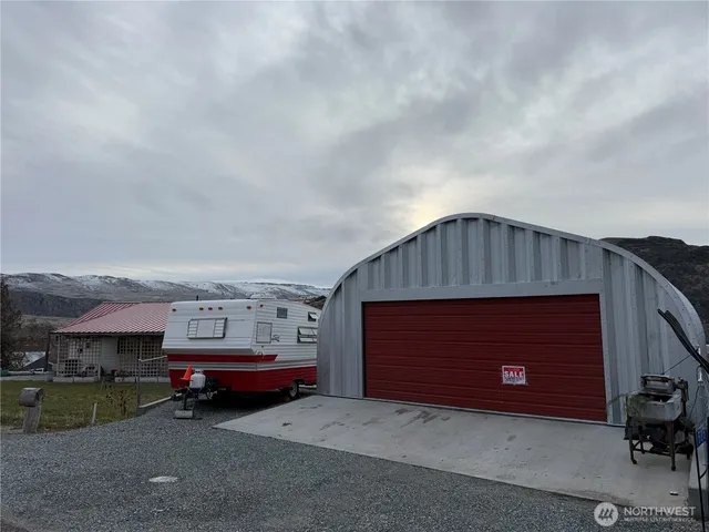 $650,000 | 505 Beach Street, Pateros, WA 98846