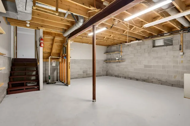 $2,845 | 15625 46th Avenue North, Plymouth, MN 55446