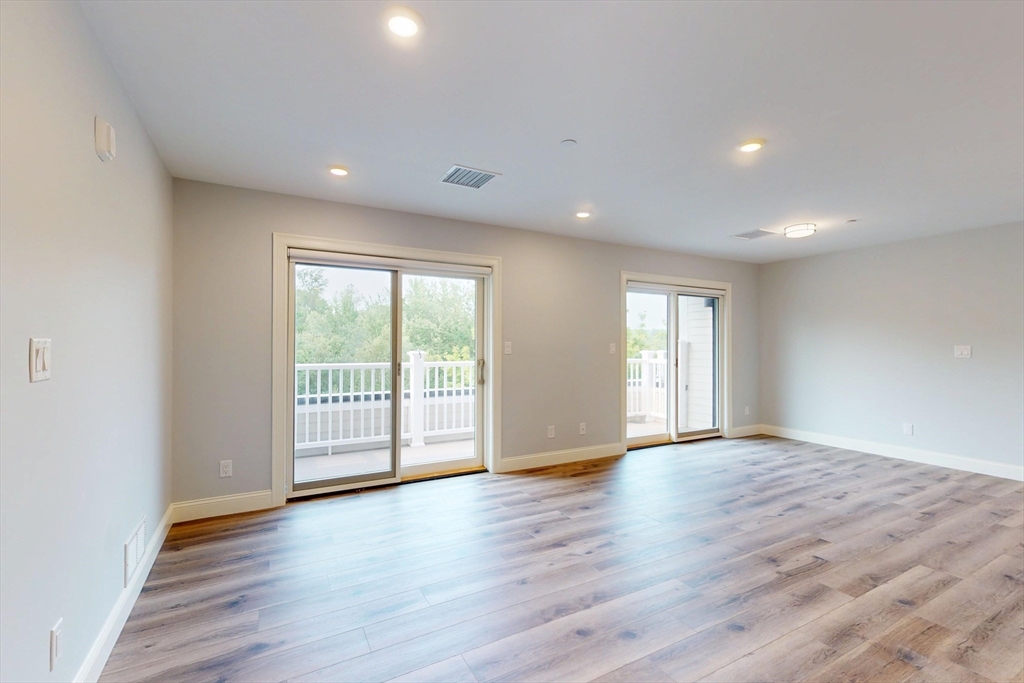 610 Salem Street, Unit 301 Wakefield, MA 01880 - Photo 11 of 28