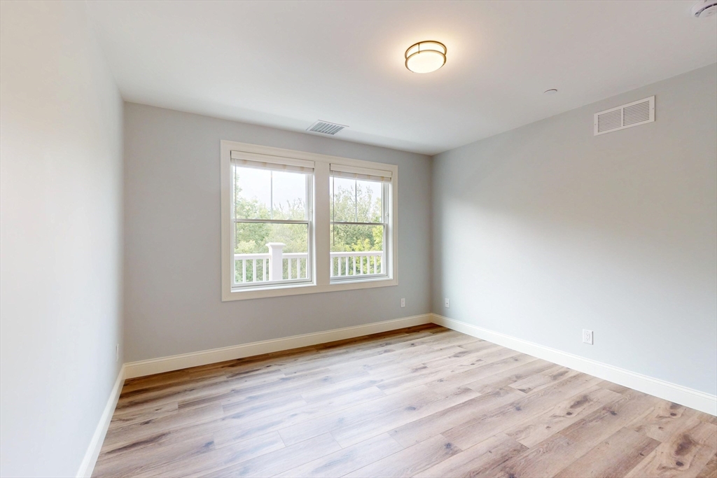 610 Salem Street, Unit 301 Wakefield, MA 01880 - Photo 18 of 28