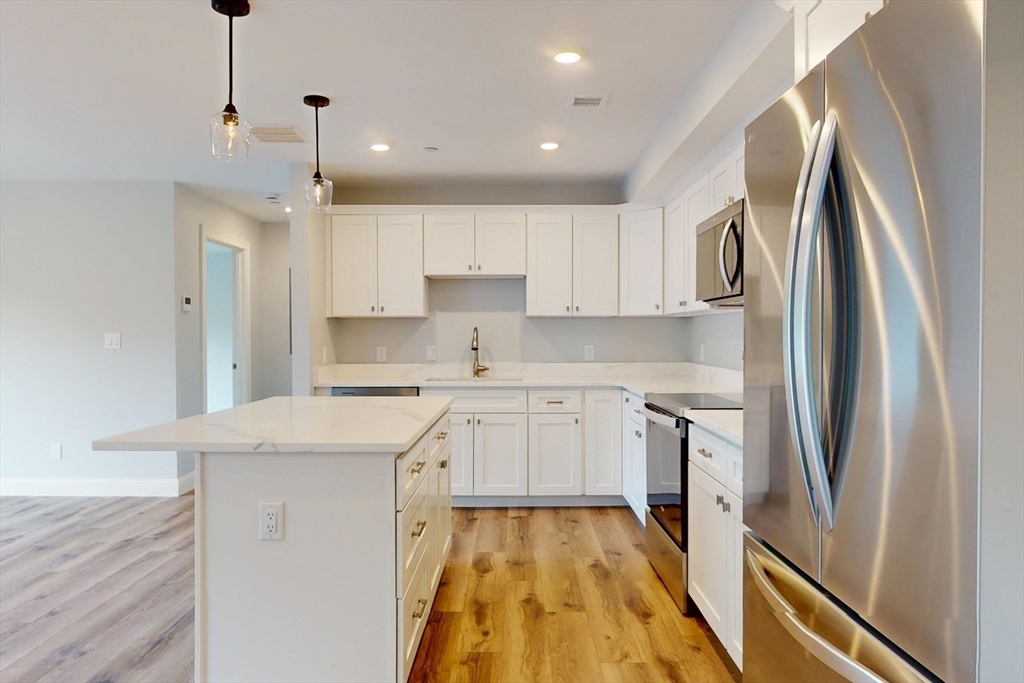 610 Salem Street, Unit 301 Wakefield, MA 01880 - Photo 3 of 28