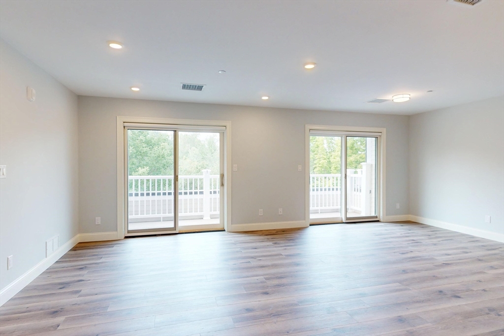 610 Salem Street, Unit 301 Wakefield, MA 01880 - Photo 10 of 28