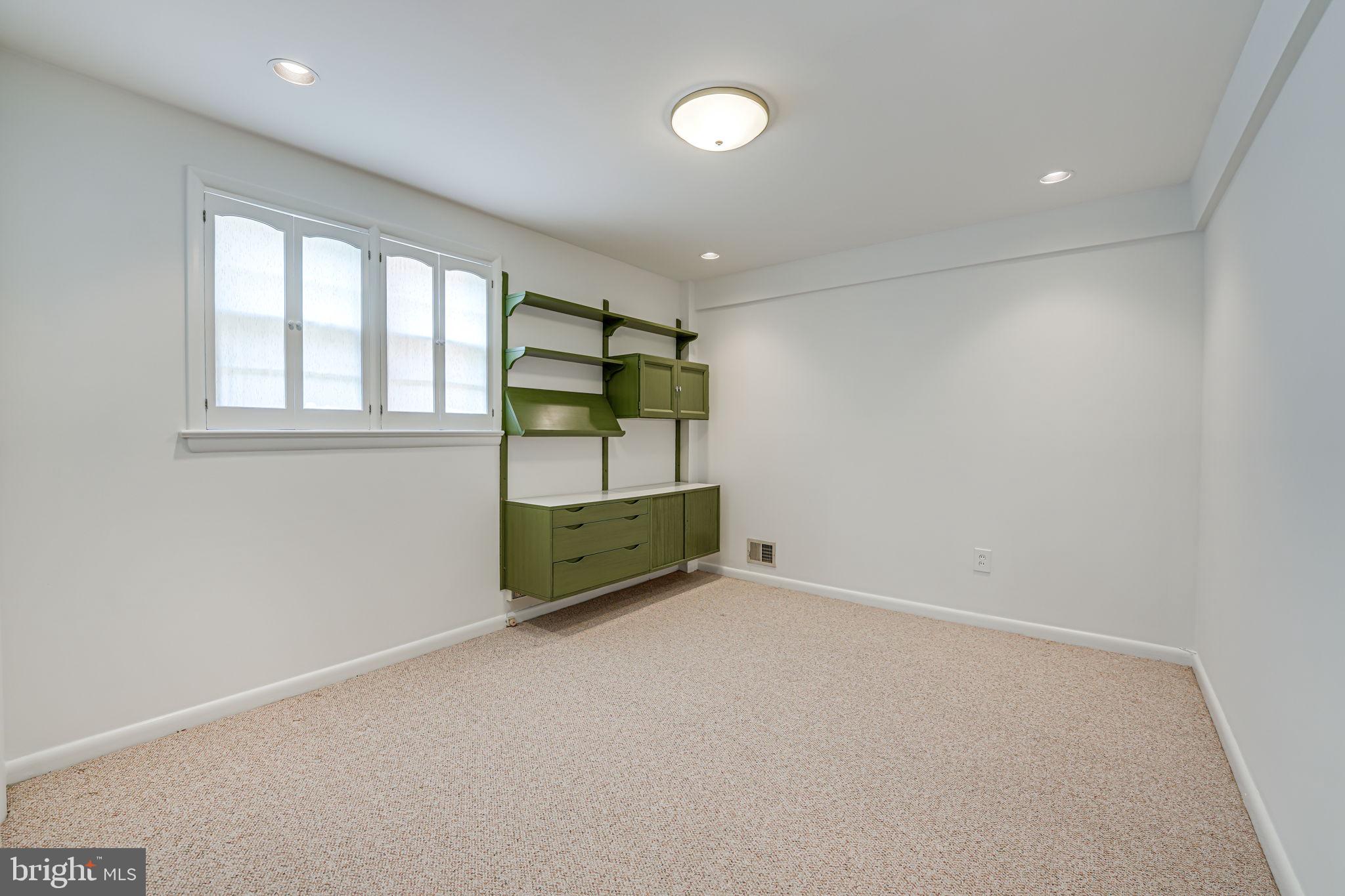 8504 Sundale Drive Silver Spring, MD 20910 - Photo 27 of 39