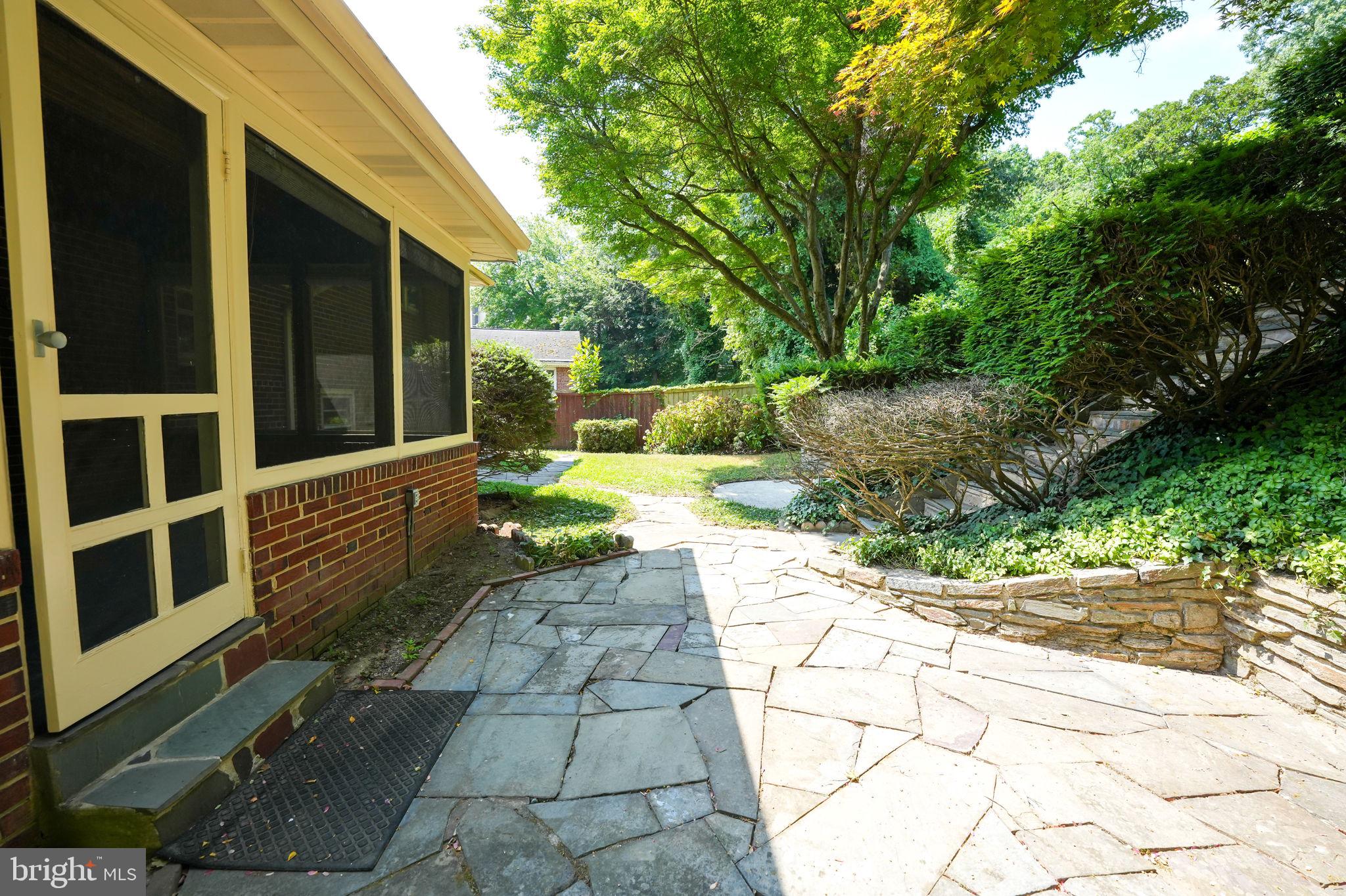 8504 Sundale Drive Silver Spring, MD 20910 - Photo 31 of 39