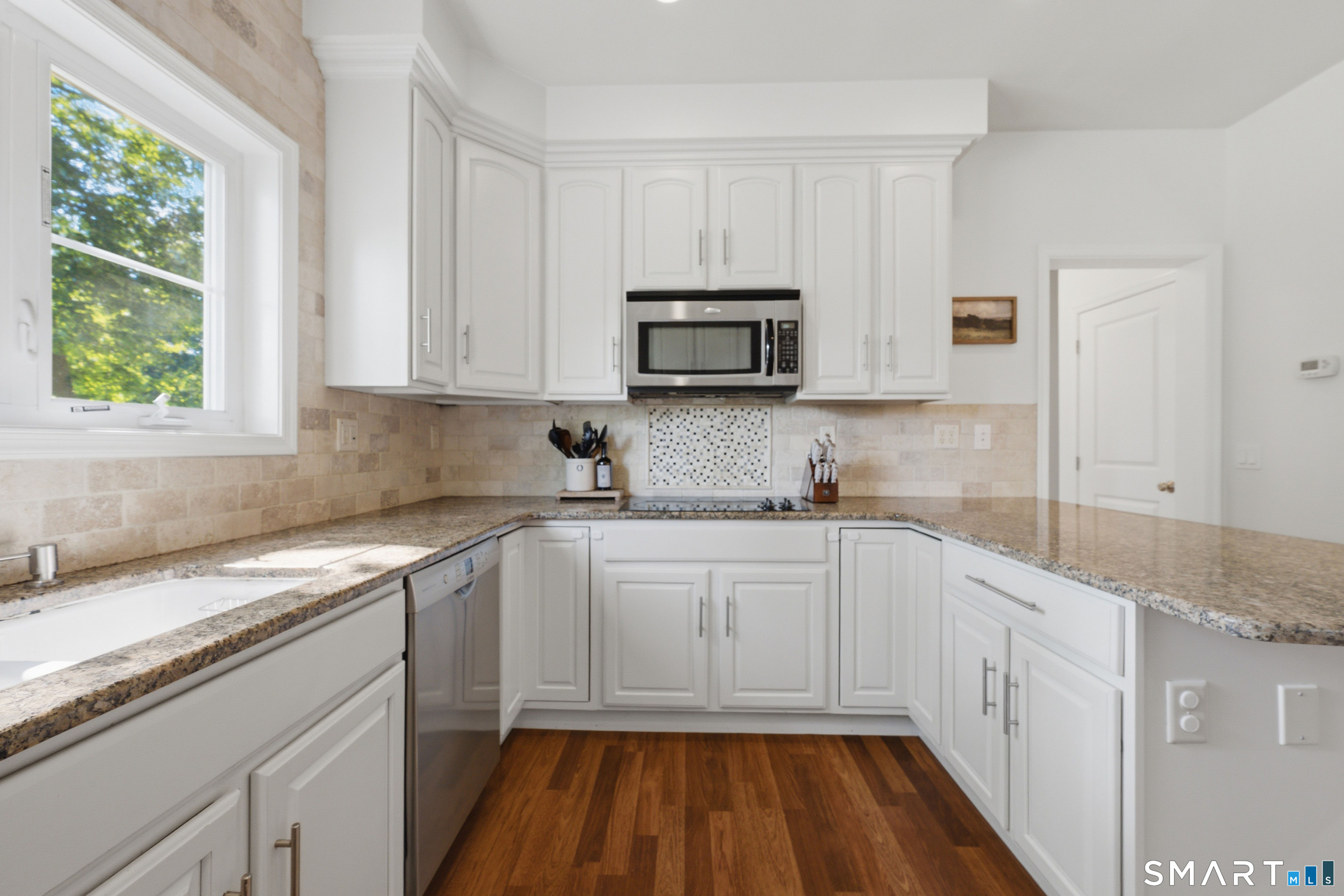 16 Blueberry Hill Road Bridgewater, CT 06752 - Photo 4 of 40