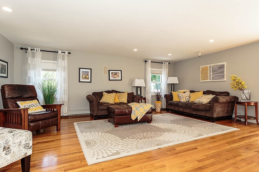 21 Coolidge Road Milton, MA 02186 - Photo 8 of 30