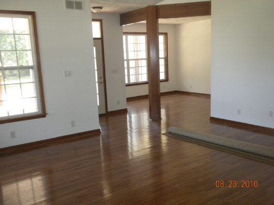 6727 Simpson Road Rockford, IL 61102 - Photo 4 of 10 Gallery Image 4