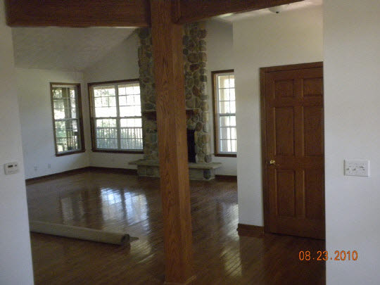 6727 Simpson Road Rockford, IL 61102 - Photo 5 of 10 Gallery Image 5