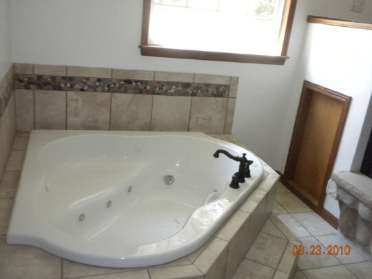 6727 Simpson Road Rockford, IL 61102 - Photo 9 of 10 Gallery Image 9