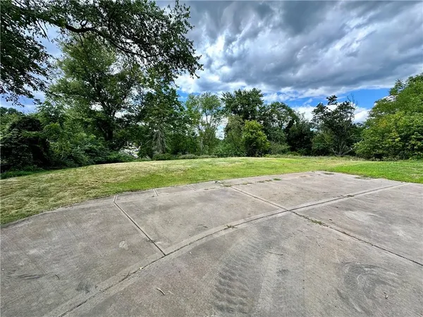 a view of a basketball court