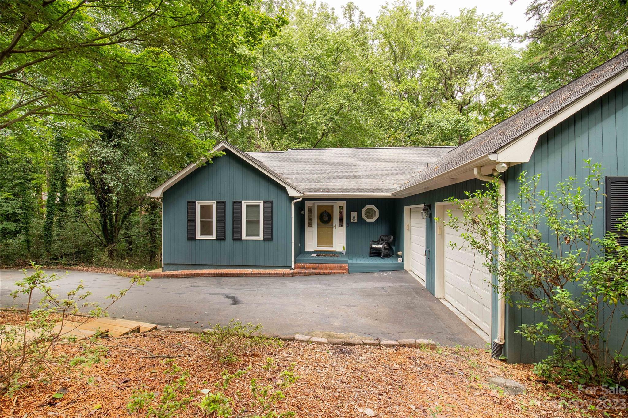 14 Hickory Ridge Court Lake Wylie, SC 29710 - Photo 30 of 39